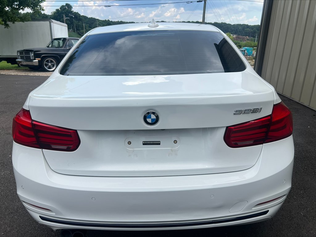 2016 BMW 3 Series - $8,990
