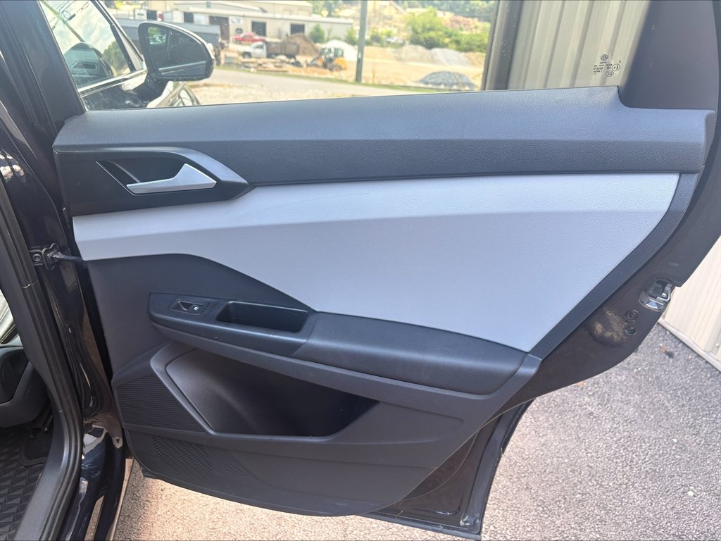 2022 Volkswagen Taos - $15,990