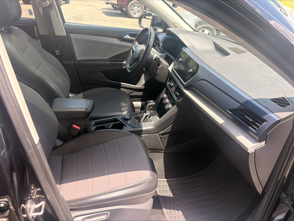 2022 Volkswagen Taos - $15,990