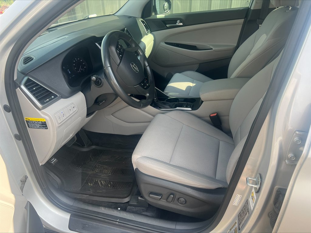2017 Hyundai Tucson - $10,990