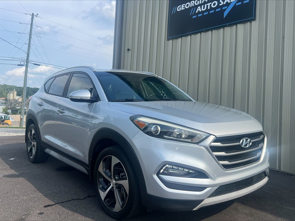 2017 Hyundai Tucson - $10,990