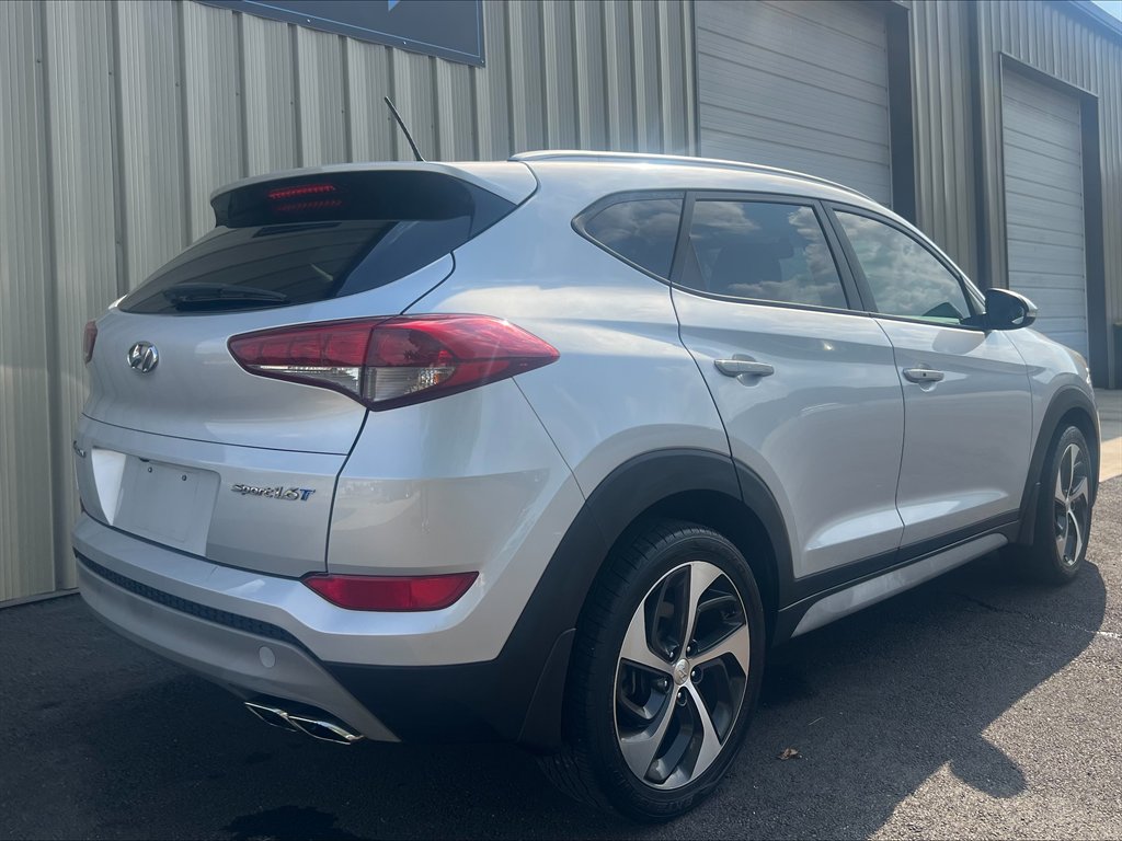 2017 Hyundai Tucson - $10,990