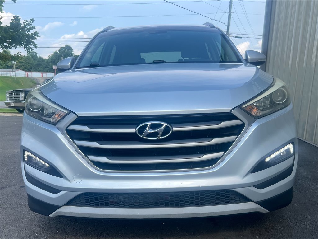 2017 Hyundai Tucson - $10,990