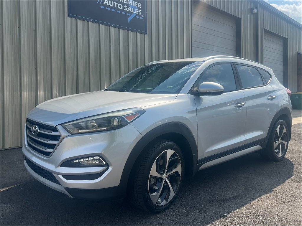2017 Hyundai Tucson - $10,990