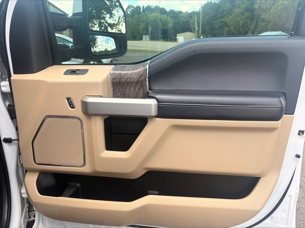 2017 Ford F-250 - $42,990