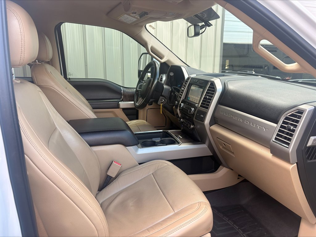 2017 Ford F-250 - $42,990