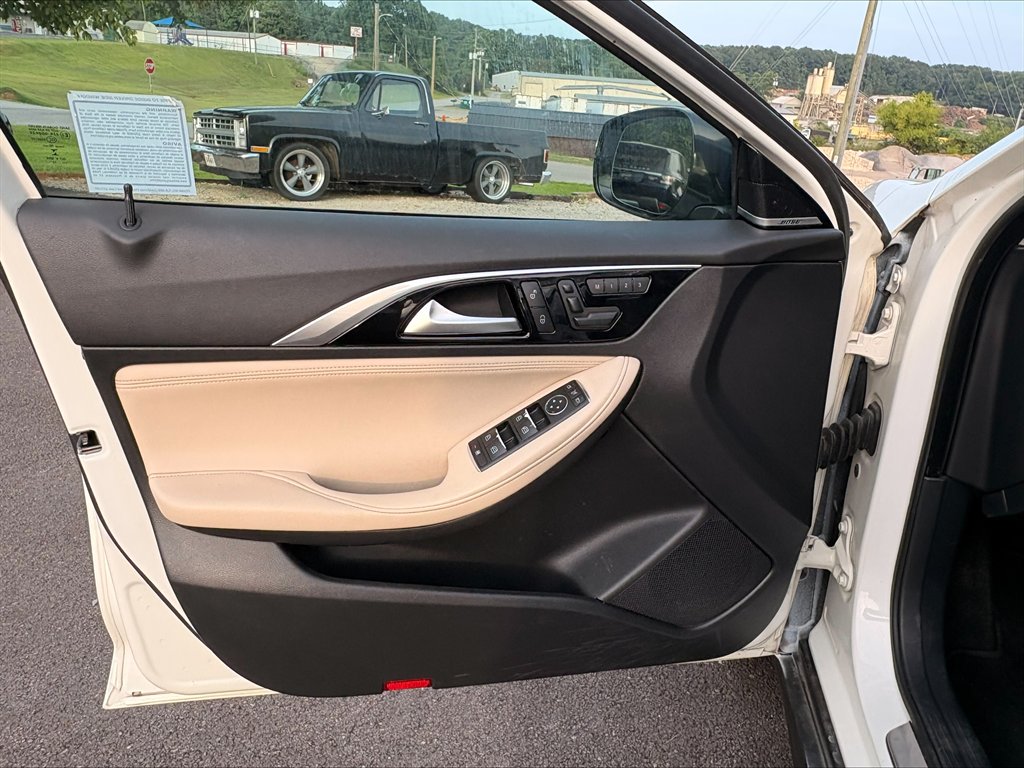 2018 INFINITI QX30 - $15,990