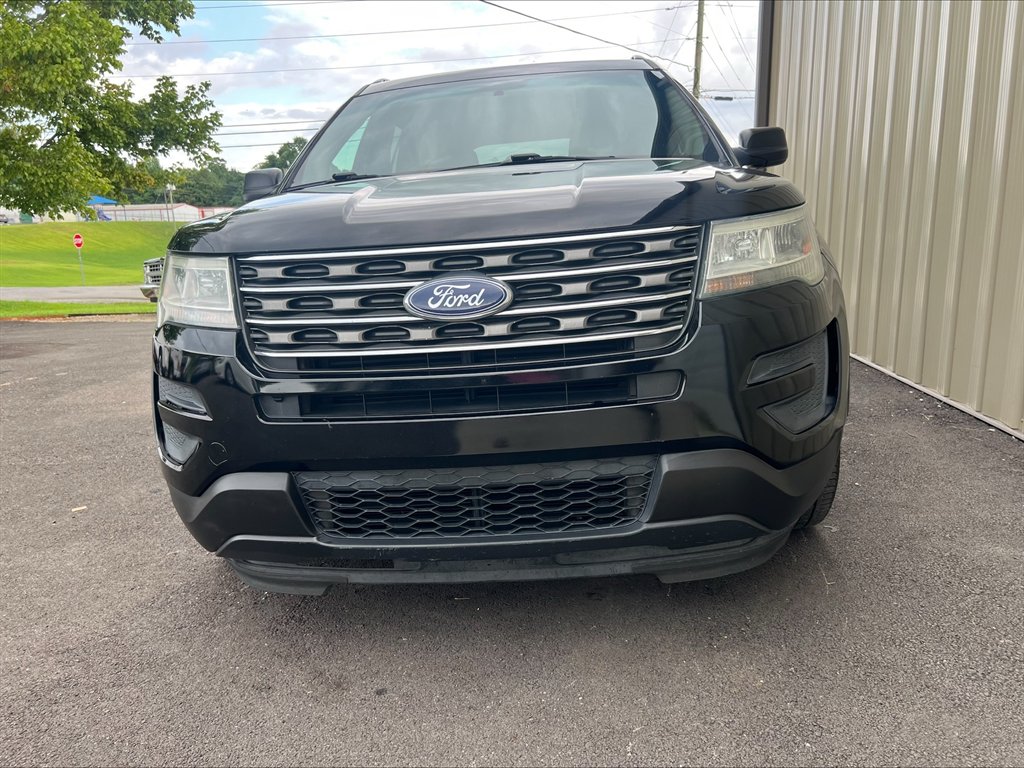 2017 Ford Explorer - $14,990