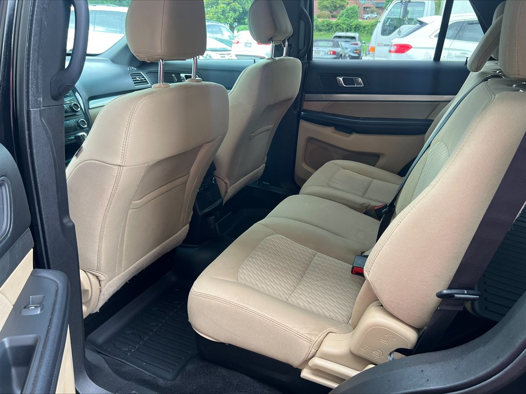 2017 Ford Explorer - $14,990