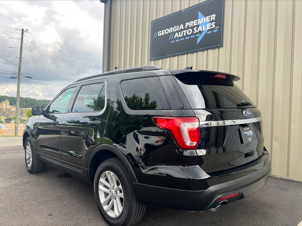 2017 Ford Explorer - $14,990