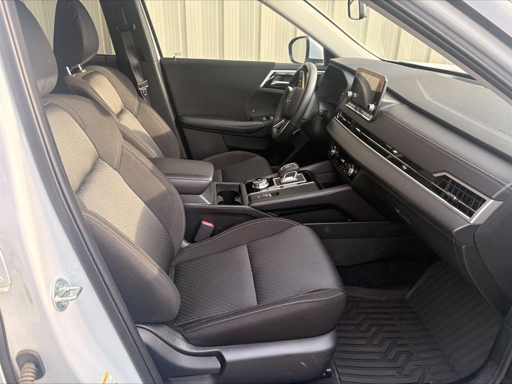 2024 Mitsubishi Outlander - $25,990