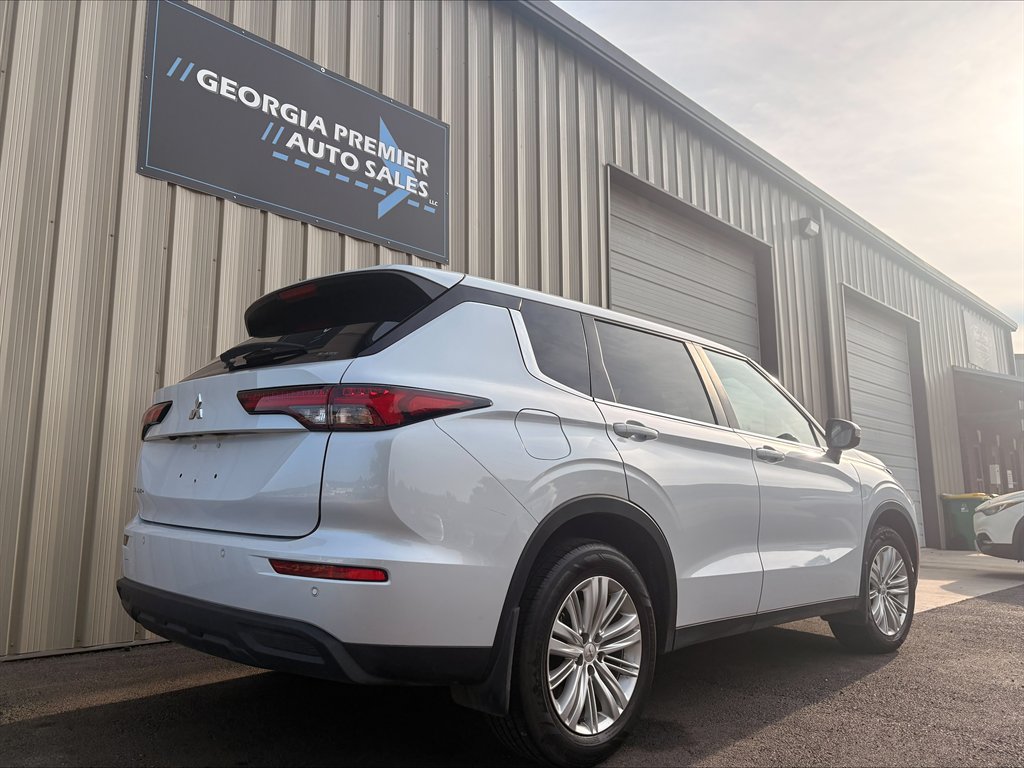 2024 Mitsubishi Outlander - $25,990
