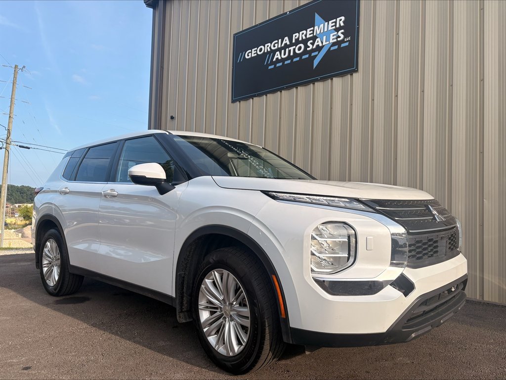 2024 Mitsubishi Outlander - $25,990