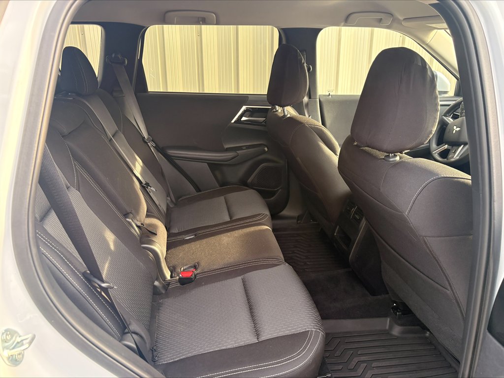 2024 Mitsubishi Outlander - $25,990