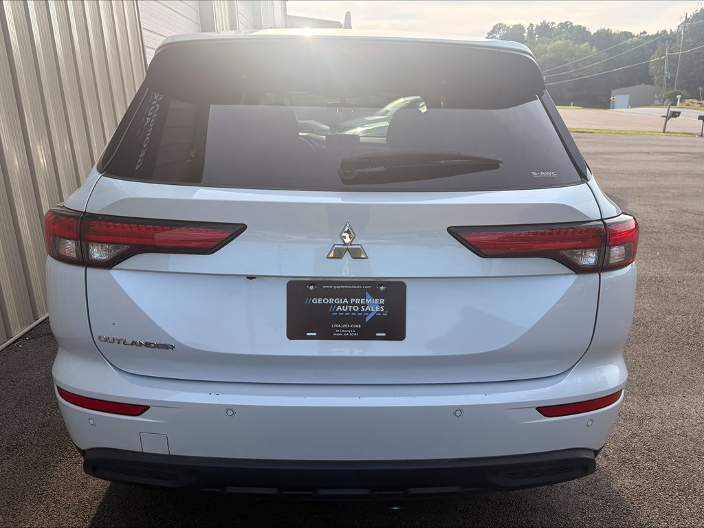 2024 Mitsubishi Outlander - $25,990