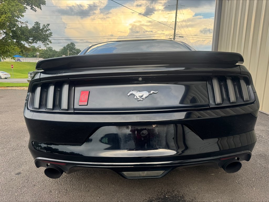 2017 Ford Mustang - $15,990