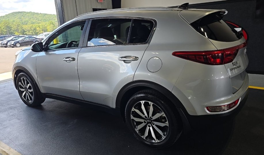 2017 Kia Sportage - $12,990
