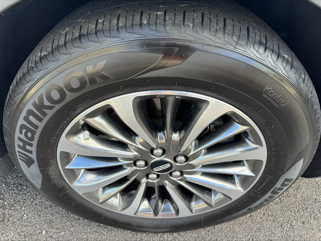 2019 Lincoln Nautilus - $16,990