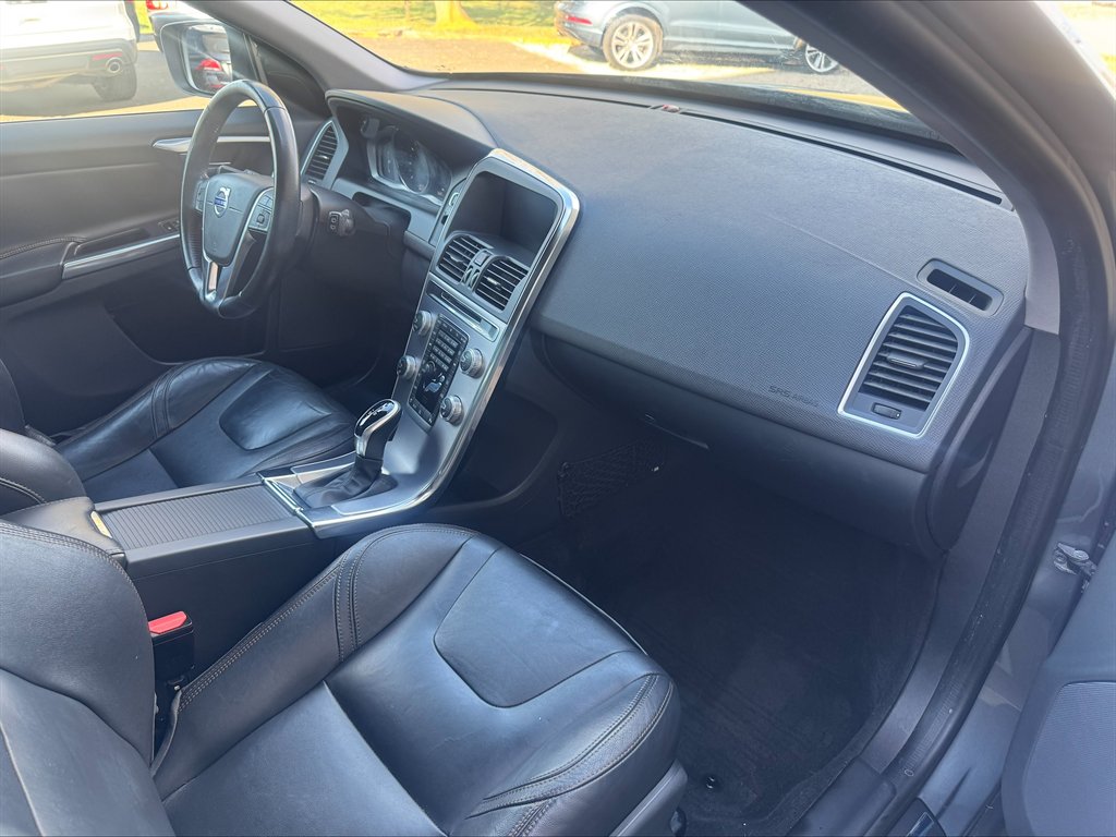 2017 Volvo XC60 - $12,990