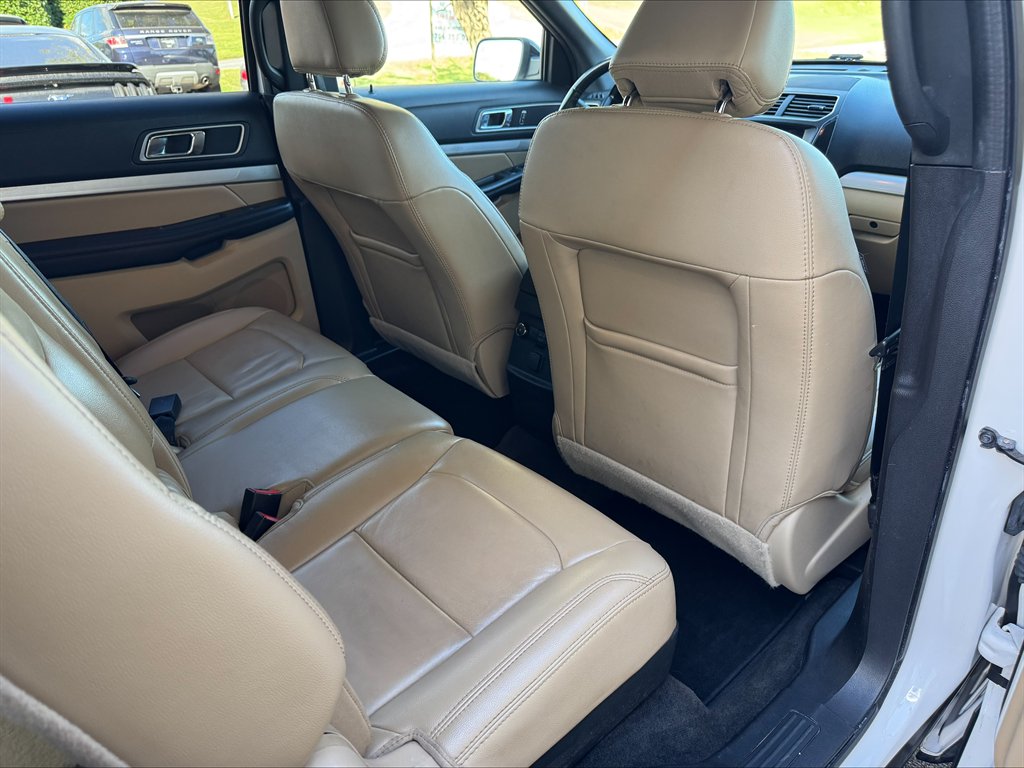 2017 Ford Explorer - $12,990