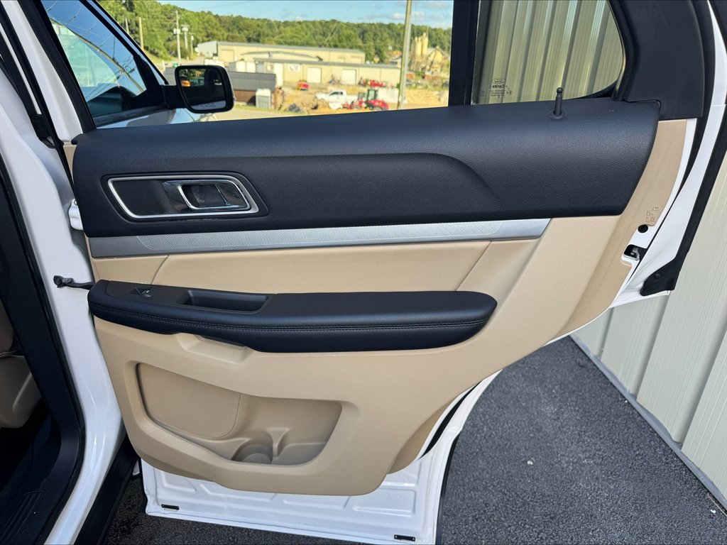 2017 Ford Explorer - $12,990