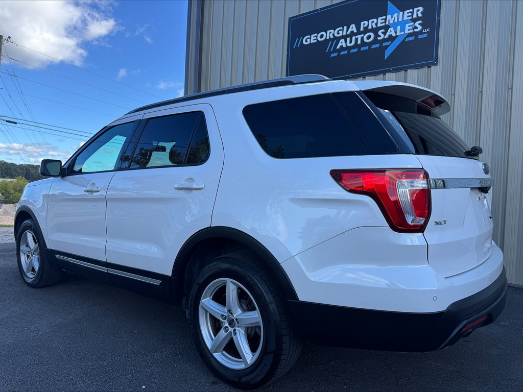 2017 Ford Explorer - $12,990