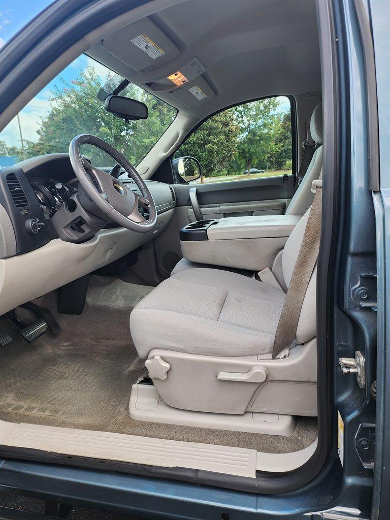 2012 Chevrolet Silverado 1500 - $7,200