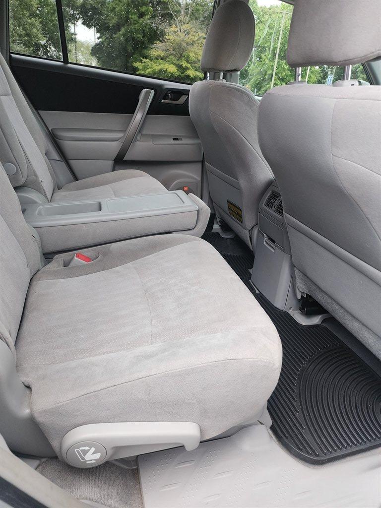 2008 Toyota Highlander - $5,200
