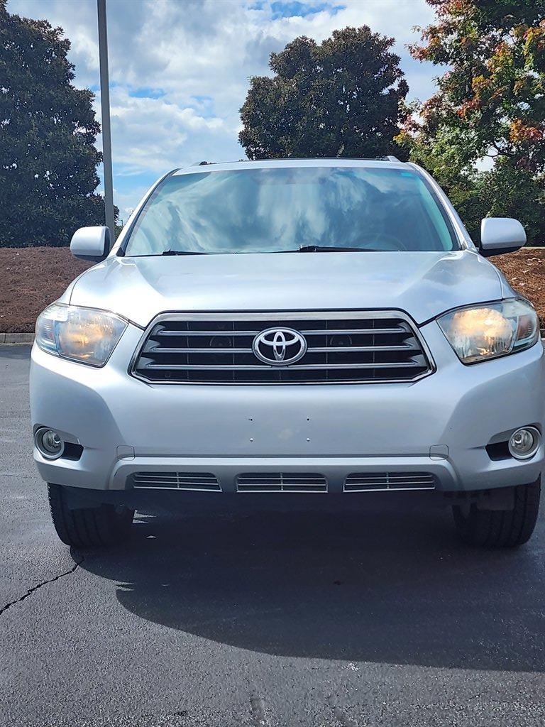 2008 Toyota Highlander - $5,200
