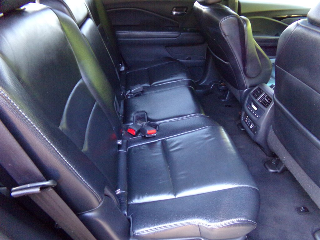 2016 Honda Pilot Touring photo