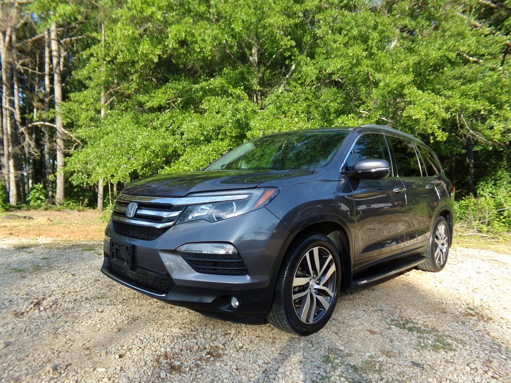 2016 Honda Pilot Touring photo