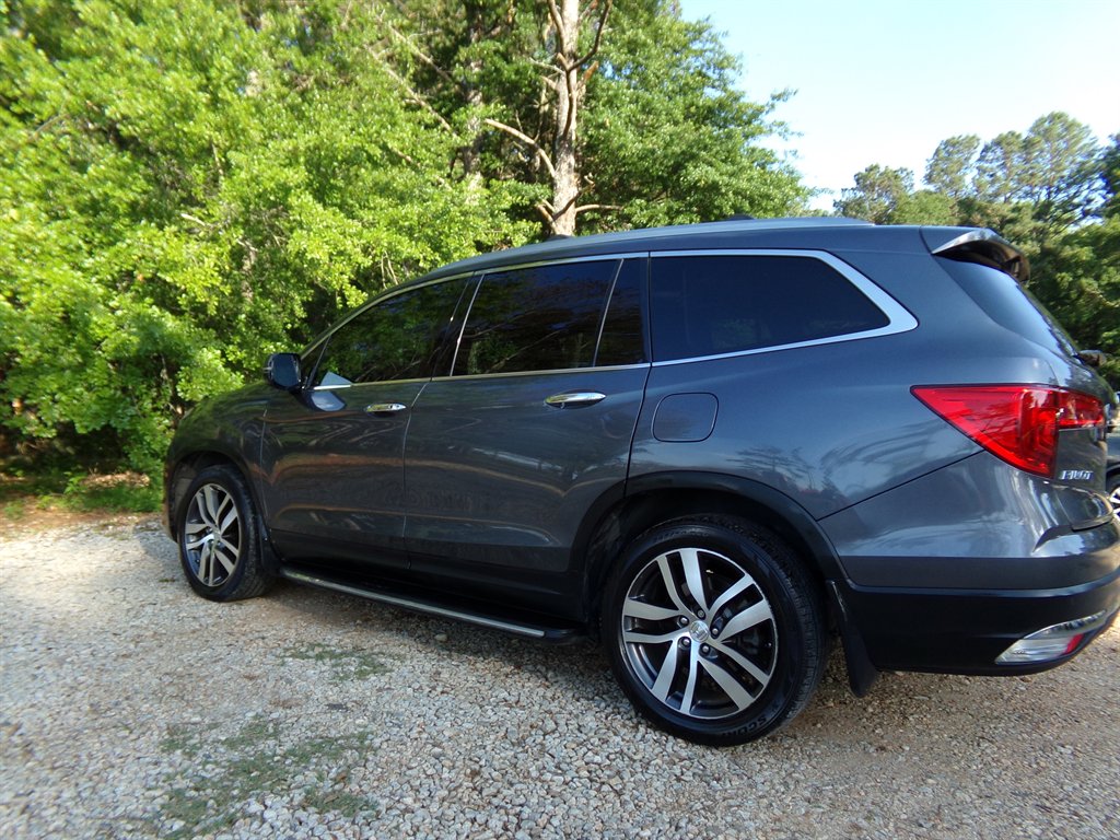 2016 Honda Pilot Touring photo