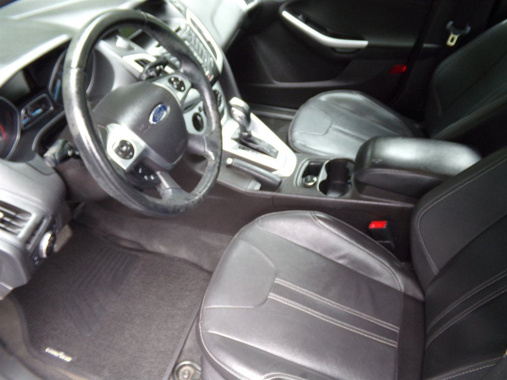 2014 Ford Focus SE photo