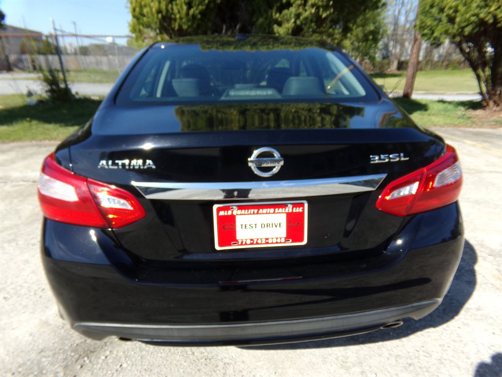 2017 Nissan Altima - $12,500
