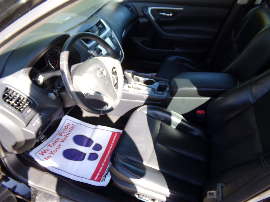 2017 Nissan Altima - $12,500