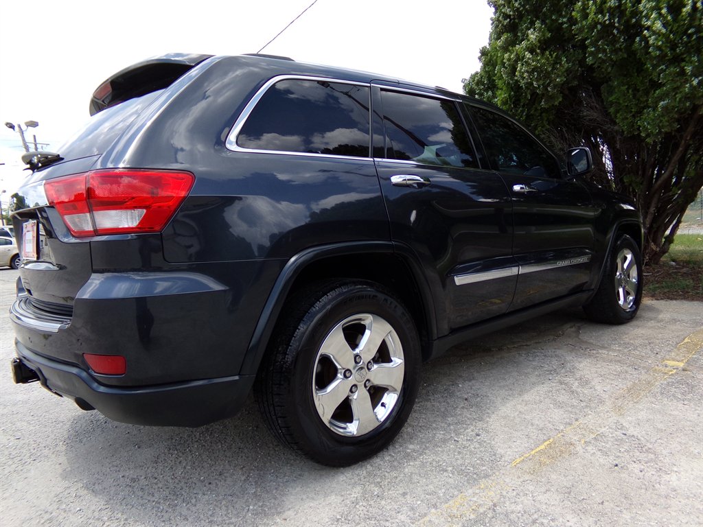 2013 Jeep Cherokee - $9,800