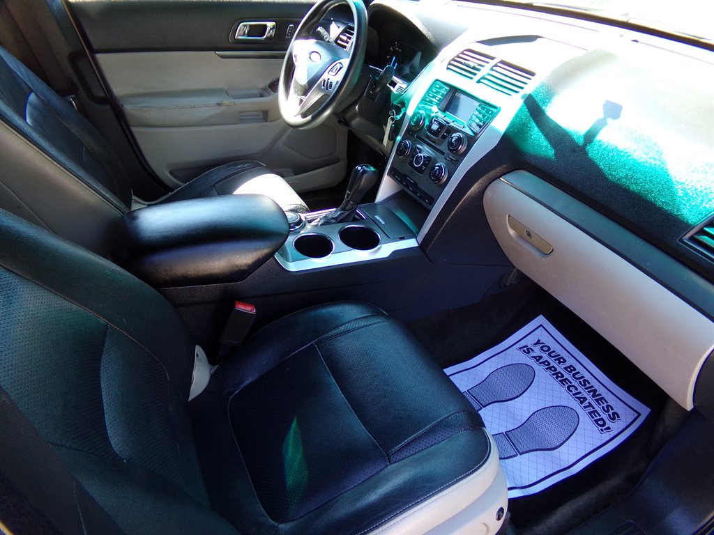 2014 Ford Explorer - $10,900