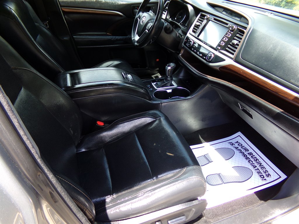 2014 Toyota Highlander - $14,900