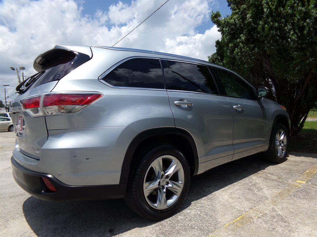 2014 Toyota Highlander - $14,900