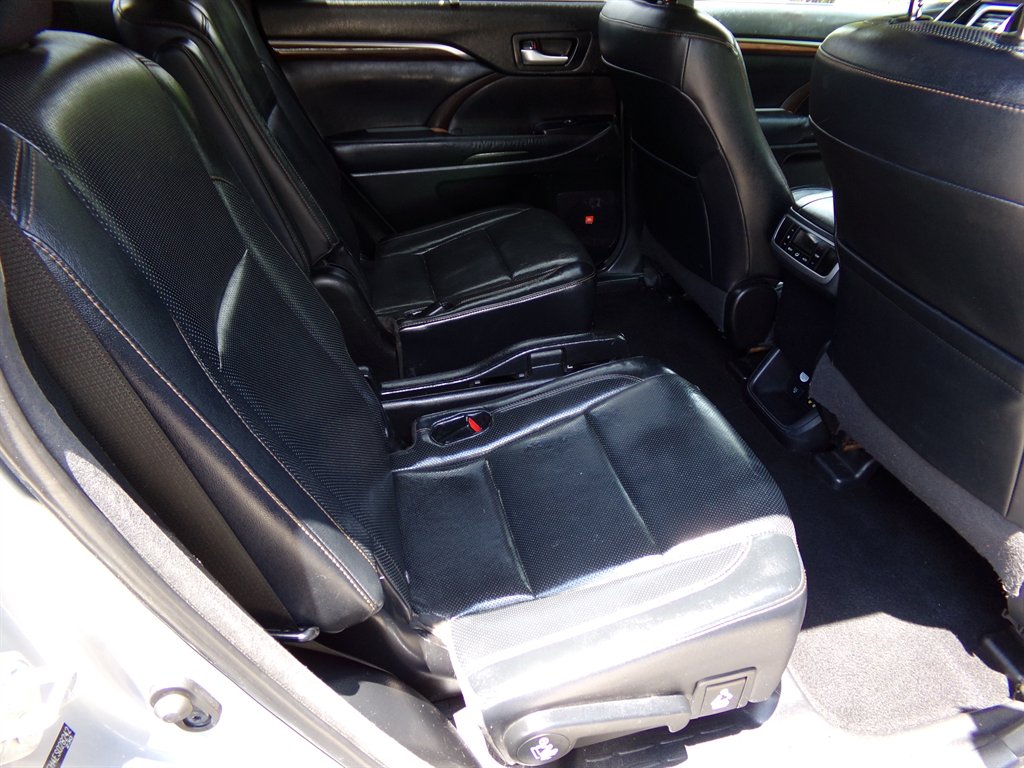 2014 Toyota Highlander - $14,900
