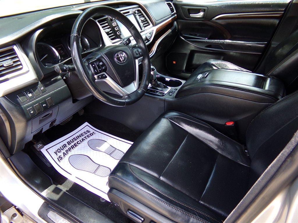 2014 Toyota Highlander - $14,900