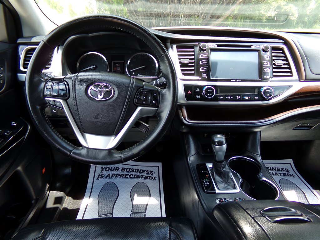 2014 Toyota Highlander - $14,900