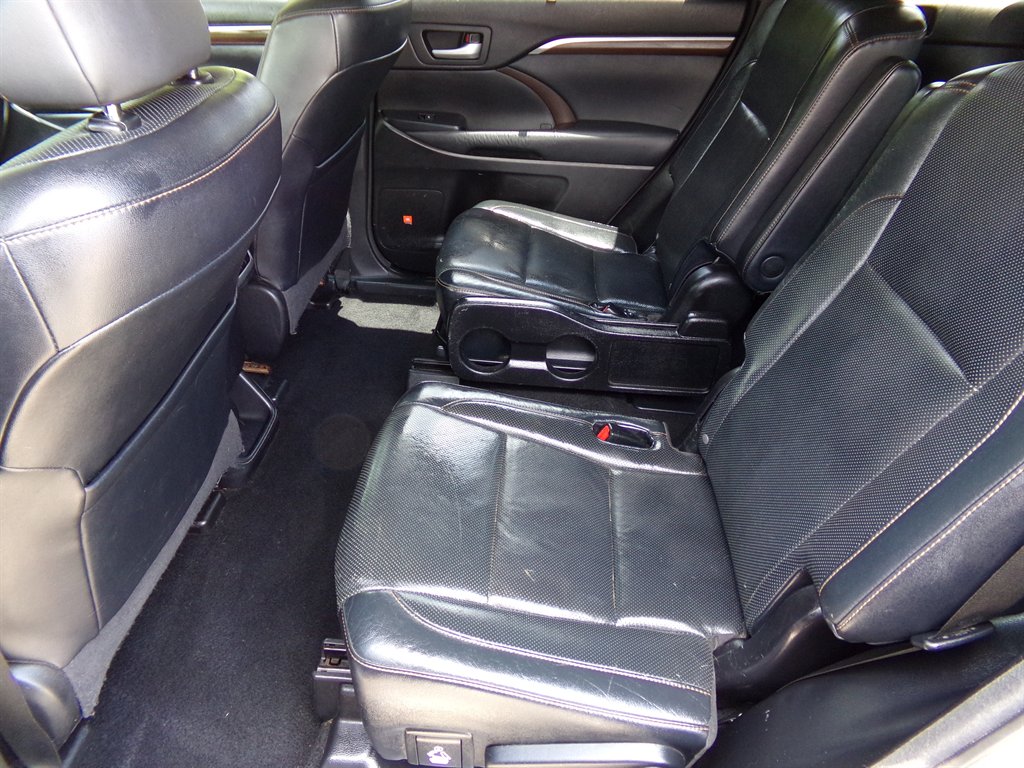 2014 Toyota Highlander - $14,900