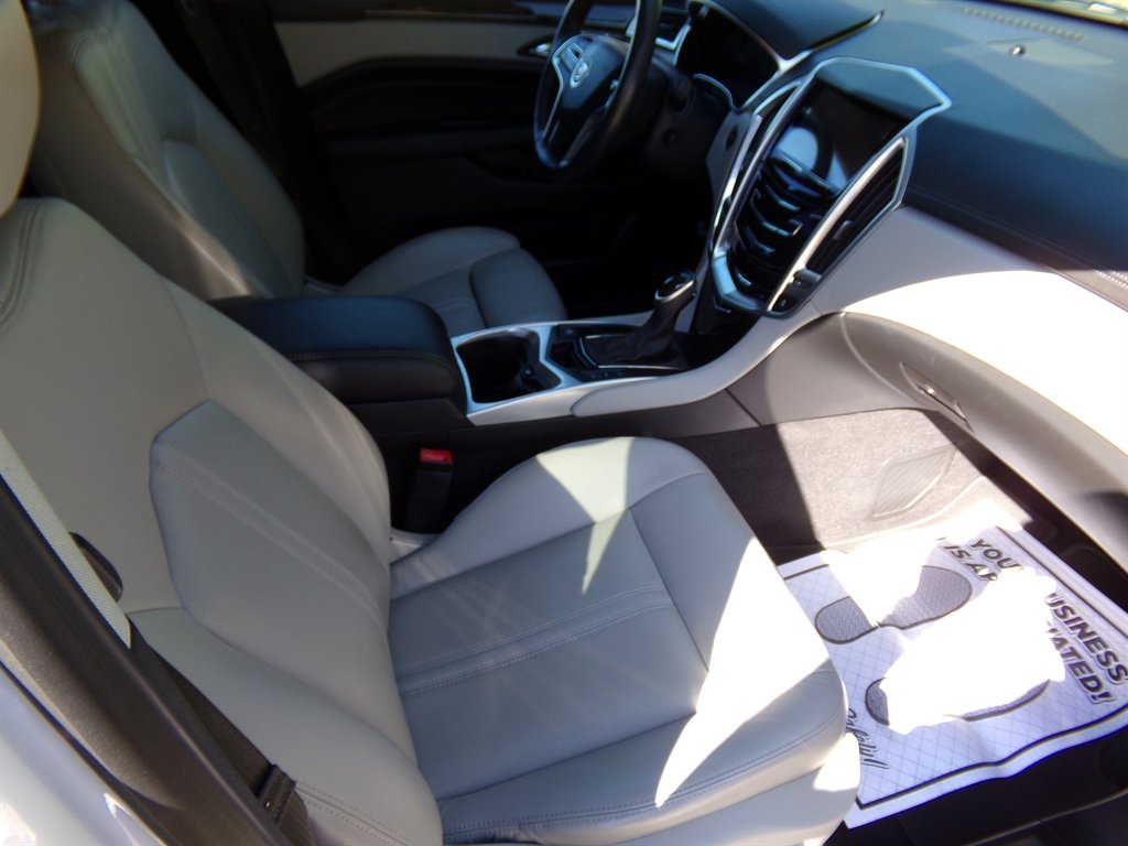 2015 Cadillac SRX - $8,200