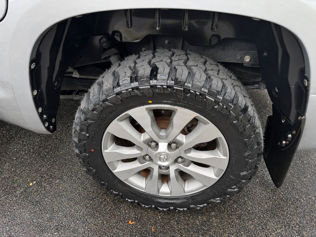 2016 Toyota Tundra - $19,995