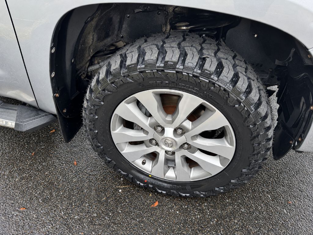 2016 Toyota Tundra - $19,995