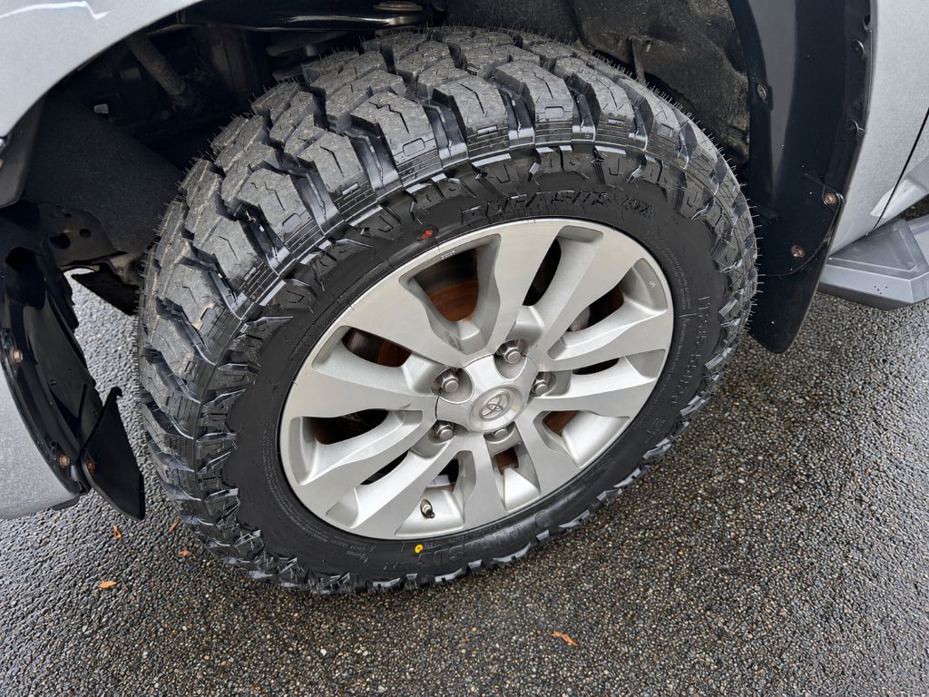 2016 Toyota Tundra - $19,995