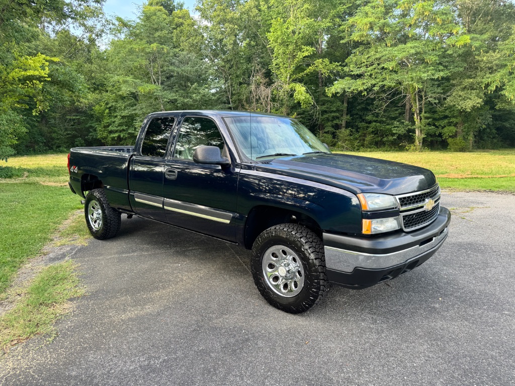 2007 Chevrolet Silverado 1500 Clsc - $12,500