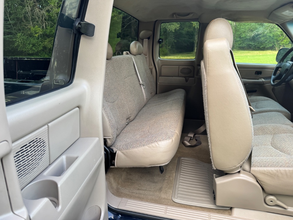 2007 Chevrolet Silverado 1500 Clsc - $12,500
