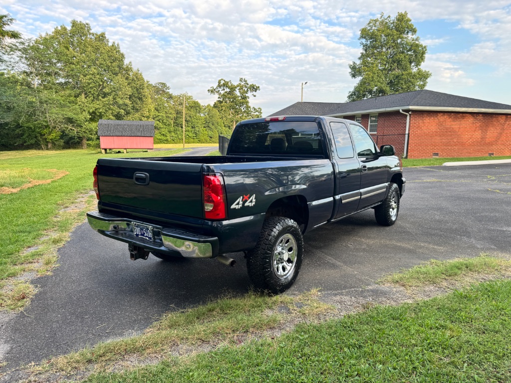 2007 Chevrolet Silverado 1500 Clsc - $12,500
